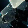 黑色背景上的石英棱镜灯，辛烷渲染，8k-ar 9：16