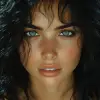 一头黑发的模特，daz 3d风格，特写，朦胧，波浪，棕色，tondo，ferrania p30 --ar 63：64 --styleston 750