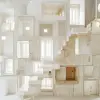 亚历杭德罗·阿拉维纳（Alejandro Aravena），斯堪的纳维亚风格，具有极简主义设计和明亮的空间，通风、极简主义和实用性，由马蒂亚斯·荣格（Matthias Jung）拍摄。白色、柔和、木质，错综复杂、华丽。--ar 16：9 --c2--s 90