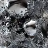 原子金属3D建模，丹尼尔·利贝斯金（Daniel libeskind）风格，逼真的超详细渲染，晶体和地质形态，银色和灰色，大胆的纹理，镜像领域，超现实细节--ar 59：128