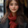一位美丽的中国女人的超现实照片，用索尼a7 III拍摄，在巴黎街头，Instagram网红照片，详细，栩栩如生--ar 35：64 --styleston 750